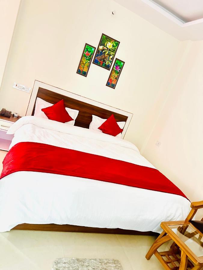 רישיקש Hotel Srp מראה חיצוני תמונה